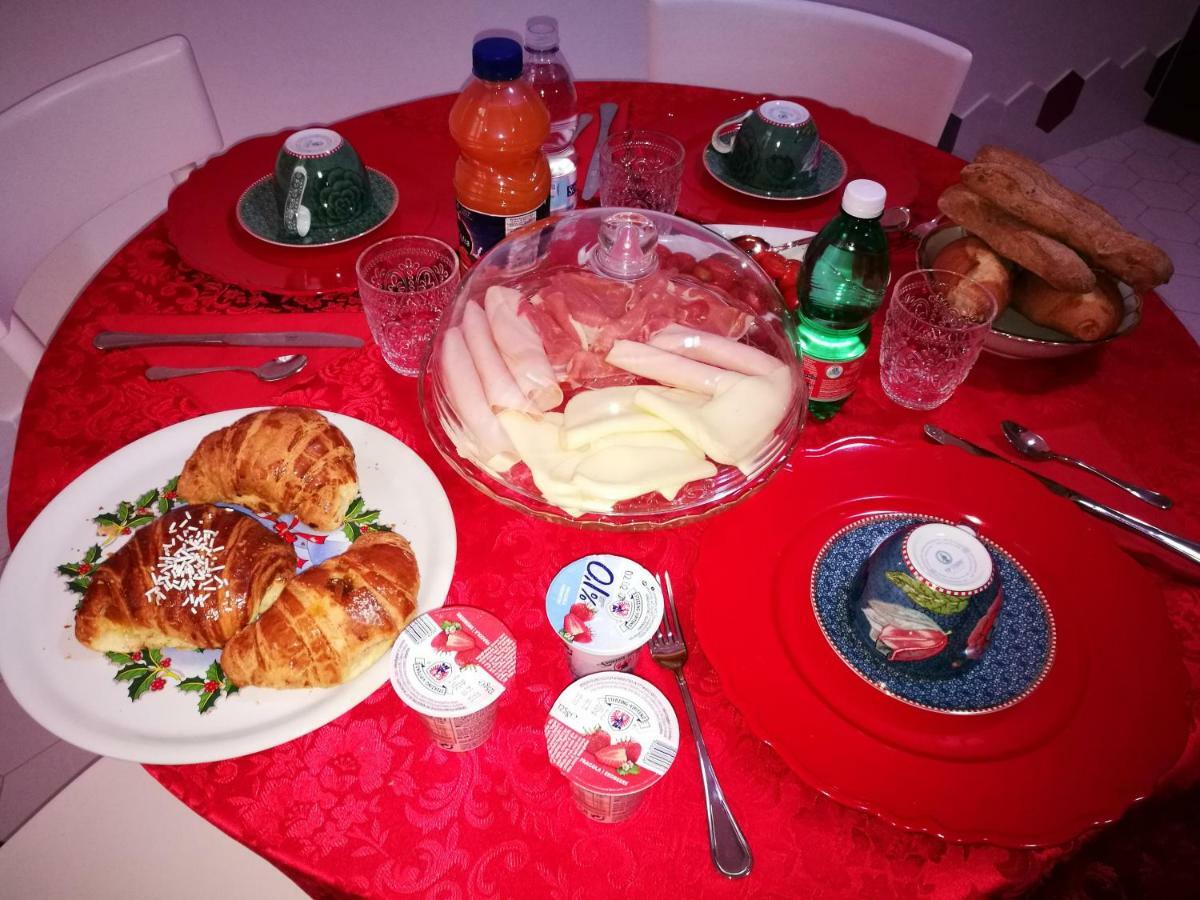 B&B Resta Cu Mme Neapol Zewnętrze zdjęcie
