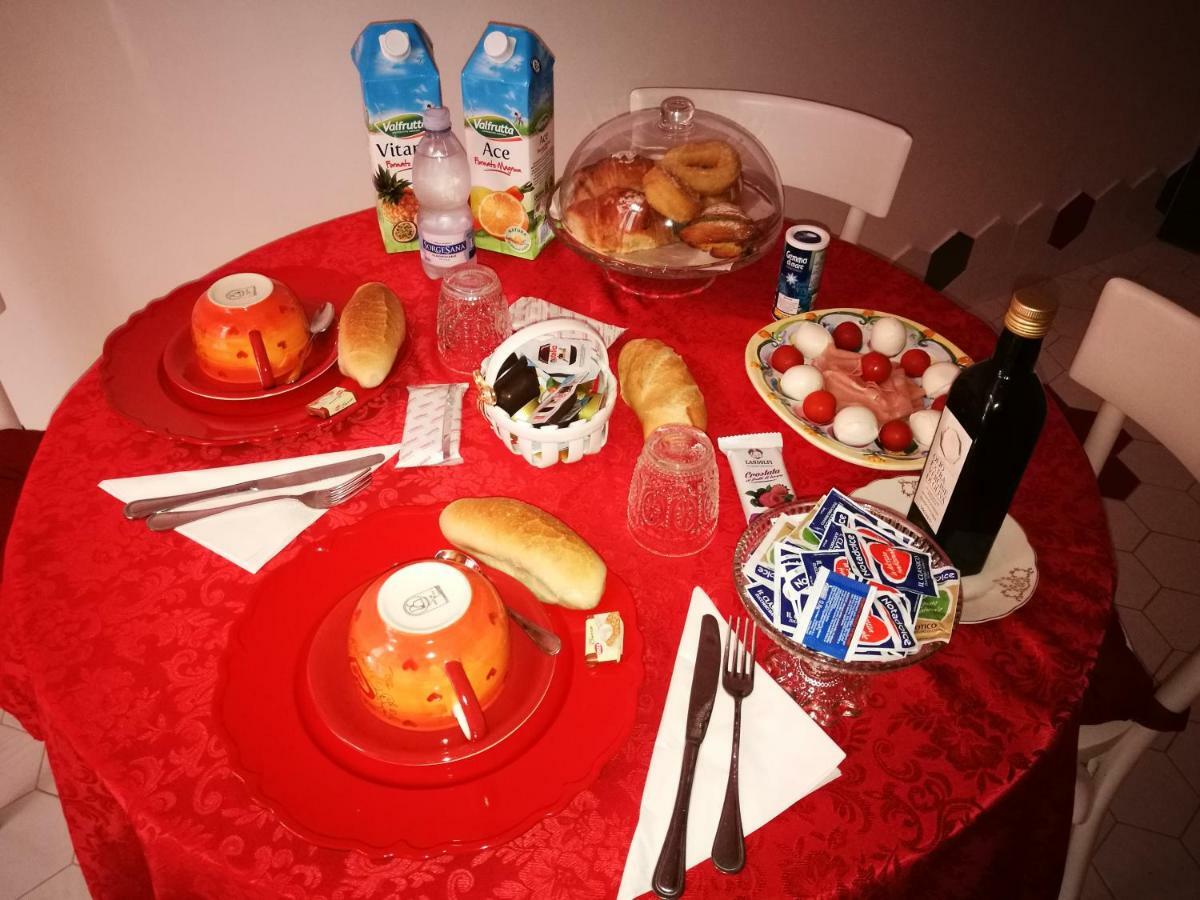 B&B Resta Cu Mme Neapol Zewnętrze zdjęcie