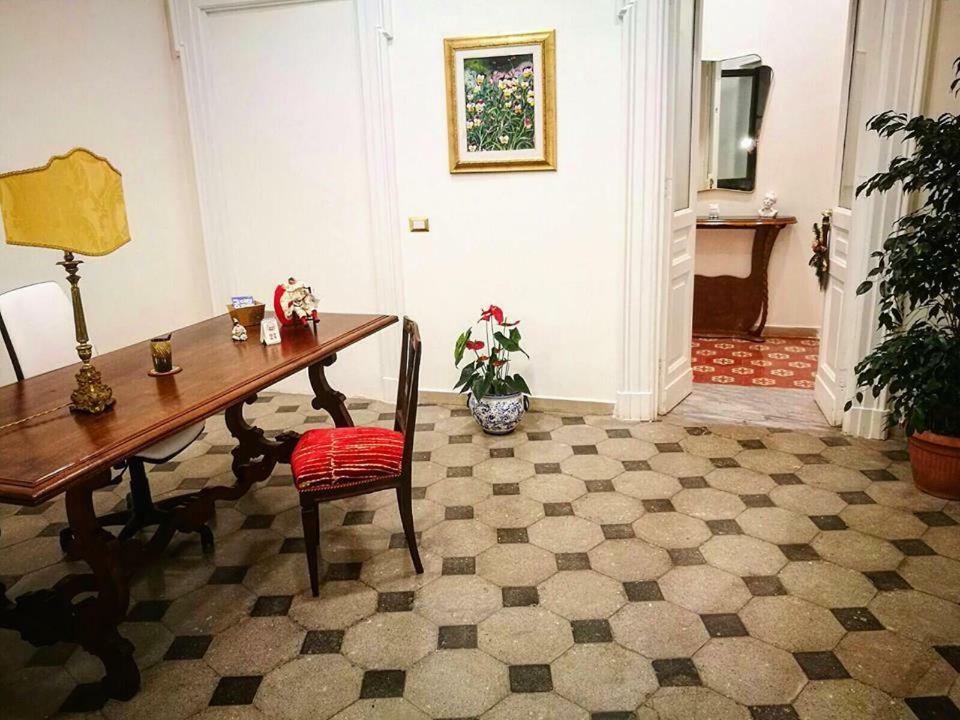 B&B Resta Cu Mme Neapol Zewnętrze zdjęcie