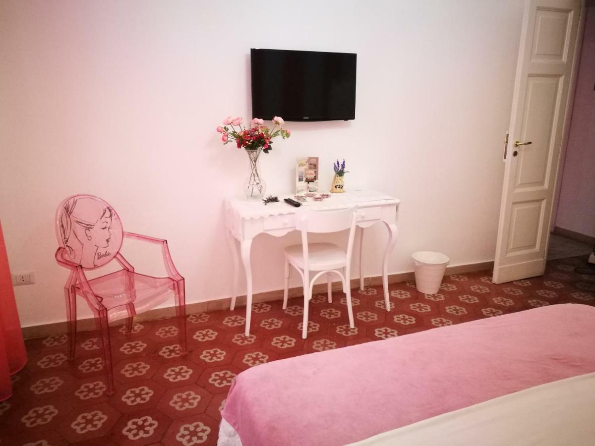 B&B Resta Cu Mme Neapol Zewnętrze zdjęcie